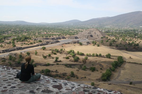 View from the Pyramid of the Sun to the Pyramid of the Moon